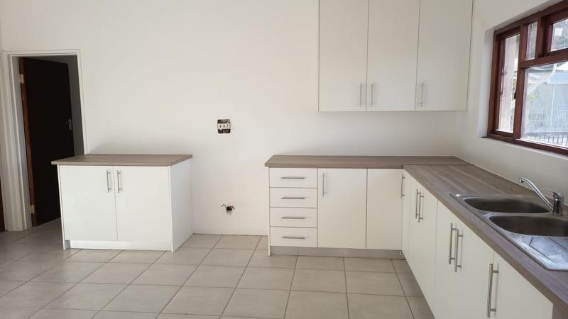 To Let 4 Bedroom Property for Rent in Dwarskersbos Western Cape